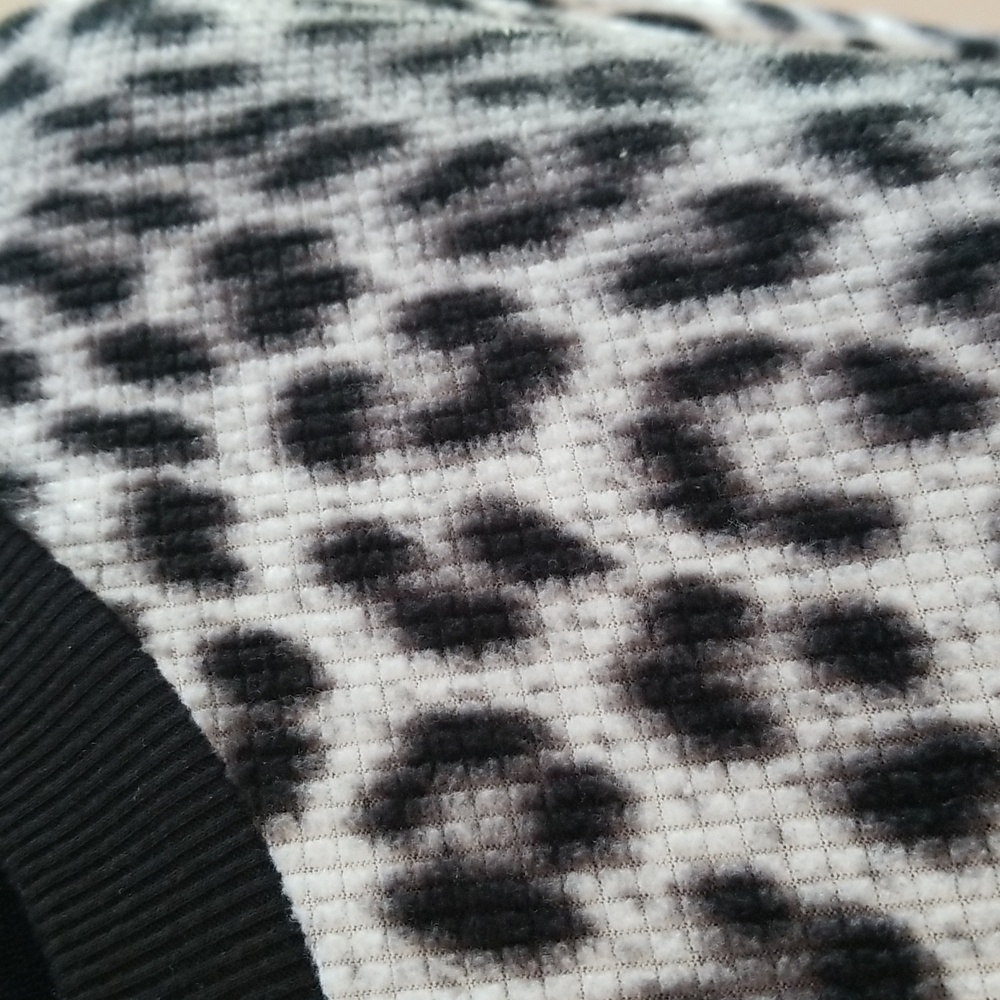 BETSEY JOHNSON Vintage 90s Leopard Fleece Thermal LS Tee Small - Picture 2 of 6